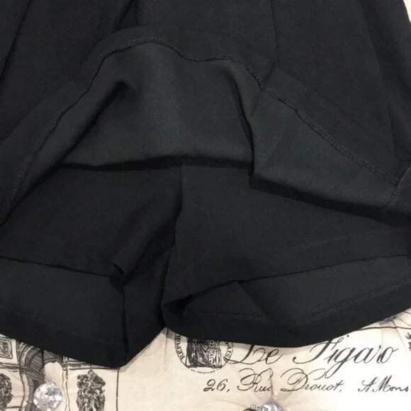 Caara Short - Picture 3 of 5